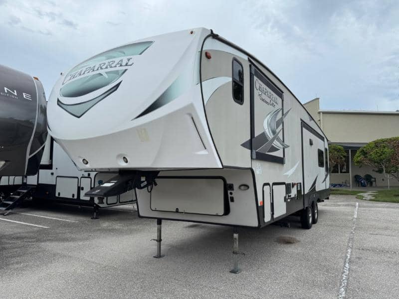 2019 Coachmen 2019 Coachmen Chaparral - thumbnail 4