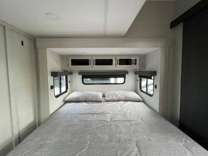 2026 Coachmen 2026 Coachmen Chaparral - thumbnail 16