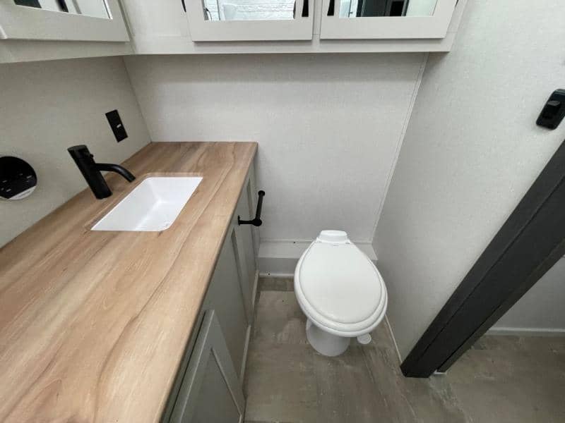 2026 Coachmen 2026 Coachmen Chaparral - thumbnail 22