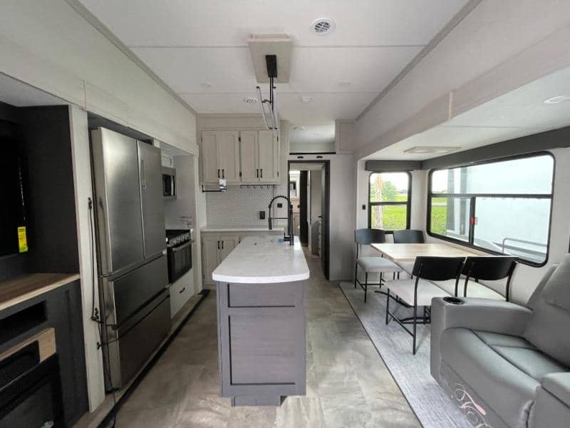 2026 Coachmen 2026 Coachmen Chaparral - thumbnail 10