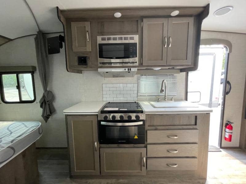 2024 Gulf Stream 2024 Gulf Stream Vista Cruiser - thumbnail 17