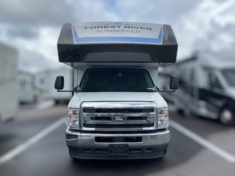 2026 Forest River 2026 Forest River Sunseeker Classic - thumbnail 3