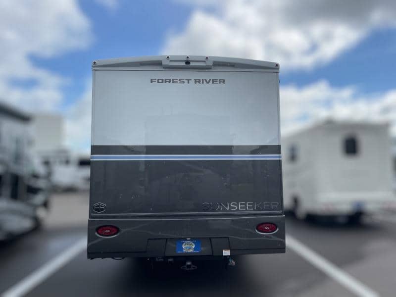 2026 Forest River 2026 Forest River Sunseeker Classic - thumbnail 7
