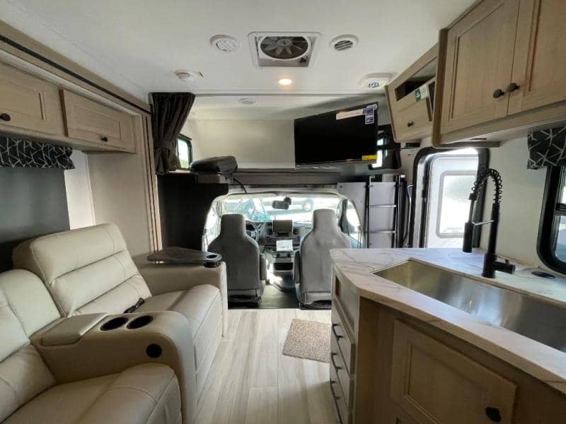 2026 Forest River 2026 Forest River Sunseeker Classic - thumbnail 9