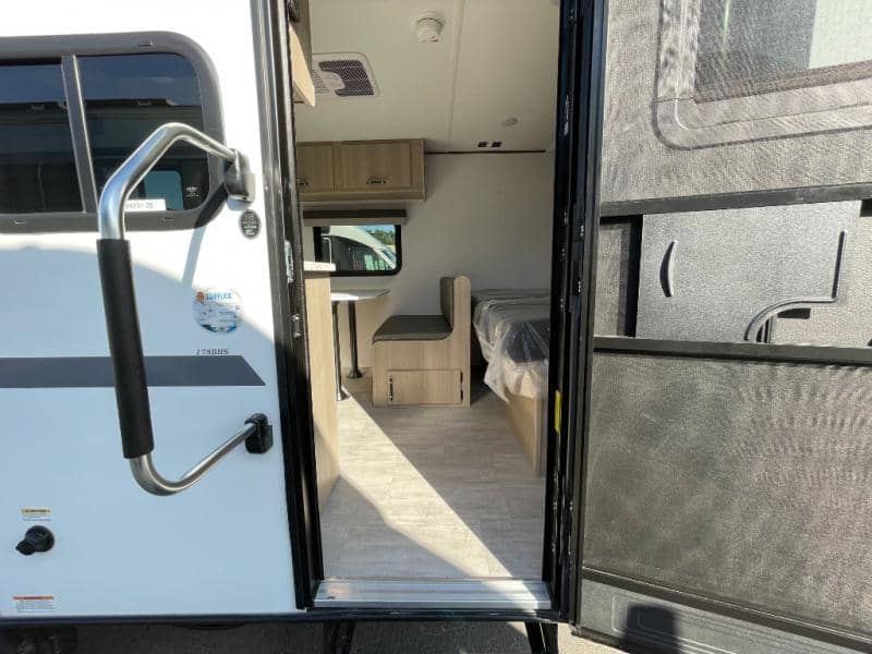 2026 Dutchmen 2026 Dutchmen Kodiak - thumbnail 16