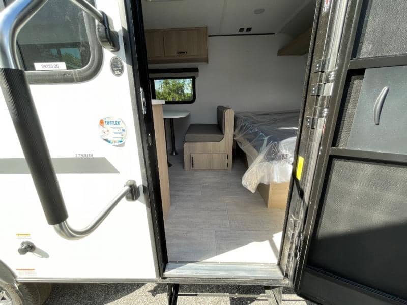 2026 Dutchmen 2026 Dutchmen Kodiak - thumbnail 16