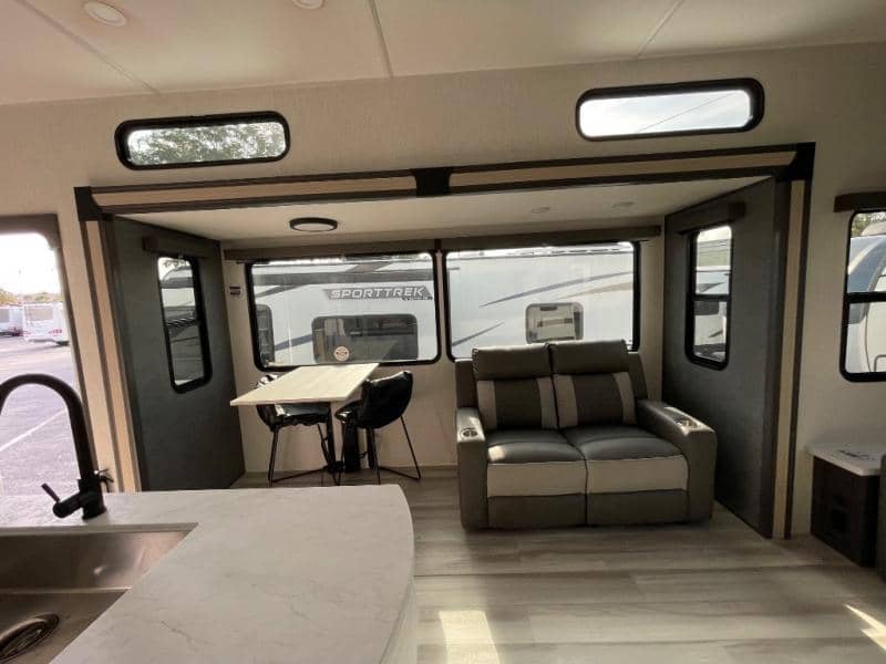 2026 Forest River 2026 Forest River Cardinal - thumbnail 27