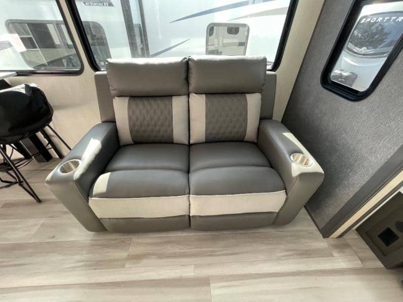 2026 Forest River 2026 Forest River Cardinal - thumbnail 39