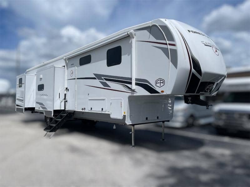 2026 Forest River 2026 Forest River Cardinal - thumbnail 1