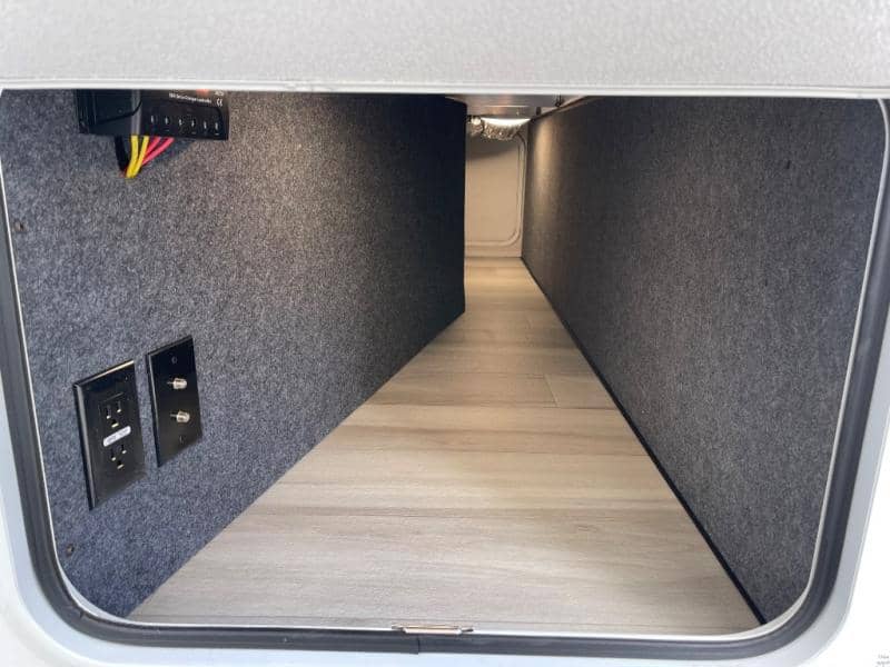 2026 Forest River 2026 Forest River Cardinal - thumbnail 9