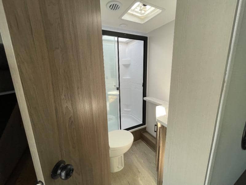 2026 Coachmen 2026 Coachmen Freedom Express Ultra Lite - thumbnail 23