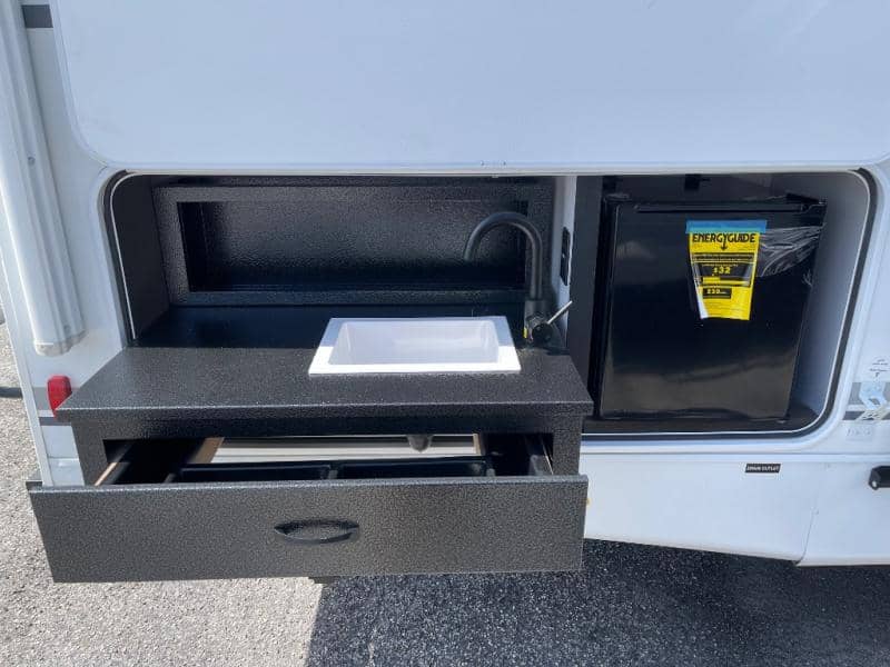 2026 Coachmen 2026 Coachmen Freedom Express Ultra Lite - thumbnail 7