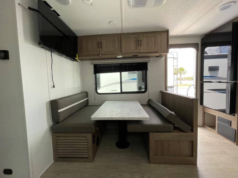 2026 Coachmen 2026 Coachmen Freedom Express Select - thumbnail 18