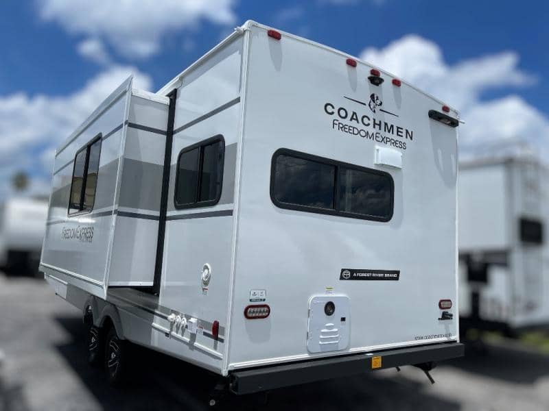 2026 Coachmen 2026 Coachmen Freedom Express Select - thumbnail 5