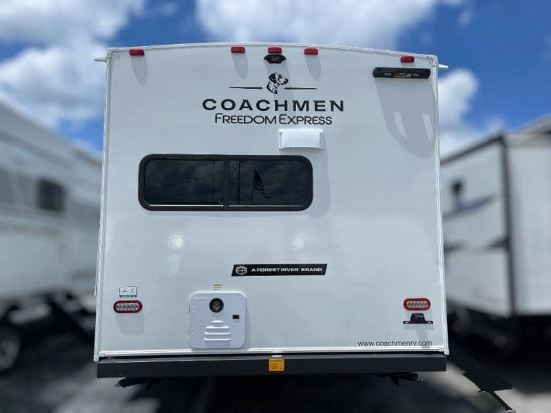 2026 Coachmen 2026 Coachmen Freedom Express Select - thumbnail 6