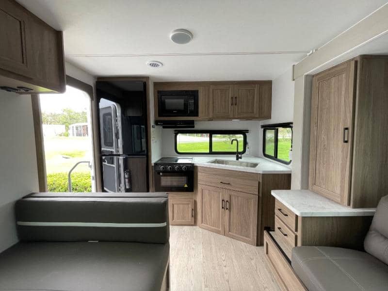 2026 Coachmen 2026 Coachmen Freedom Express Select - thumbnail 10