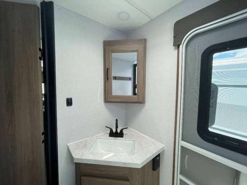 2026 Coachmen 2026 Coachmen Freedom Express - thumbnail 15