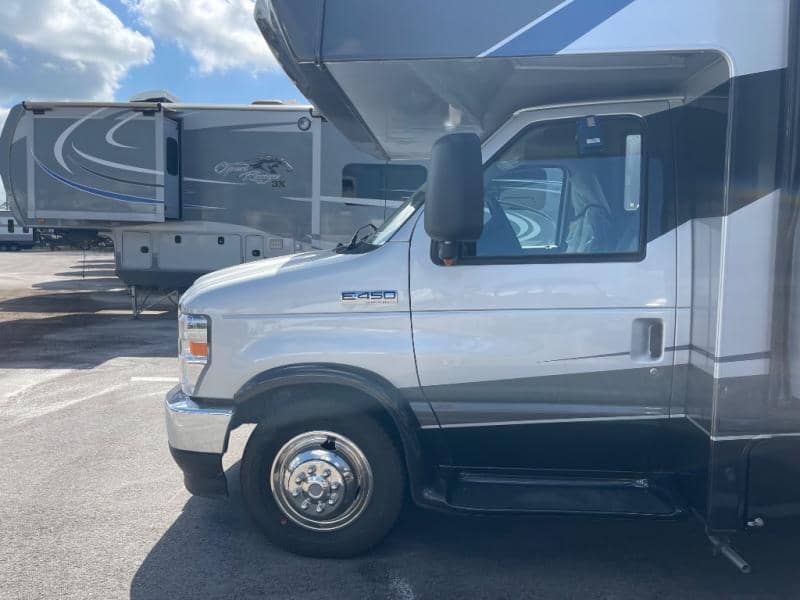 2026 Forest River 2026 Forest River Sunseeker Classic - thumbnail 5