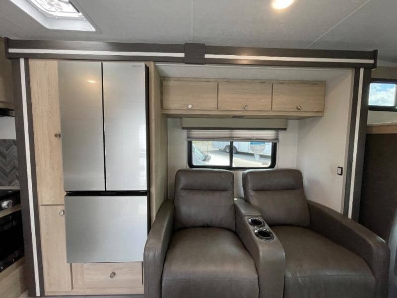 2026 Coachmen 2026 Coachmen Leprechaun - thumbnail 12