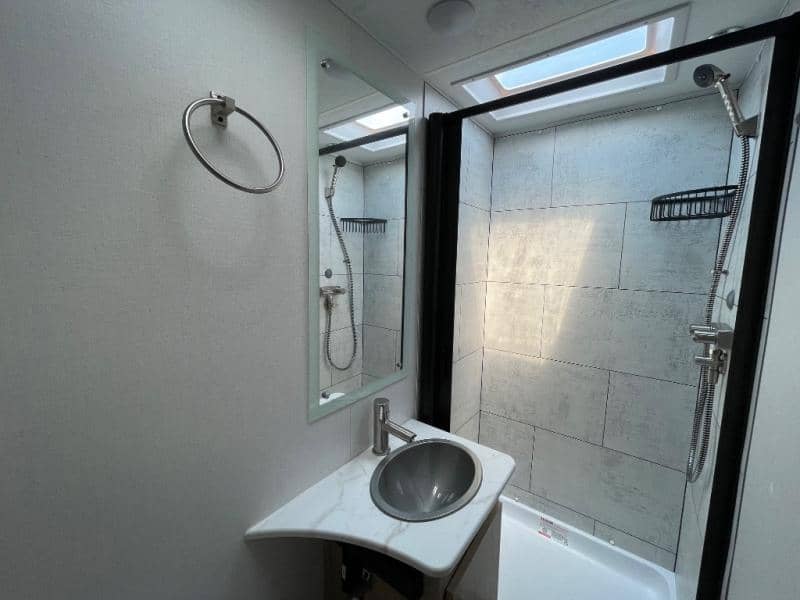 2026 Coachmen 2026 Coachmen Leprechaun - thumbnail 17