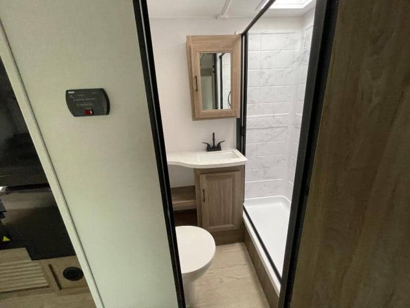 2026 Coachmen 2026 Coachmen Freedom Express - thumbnail 32