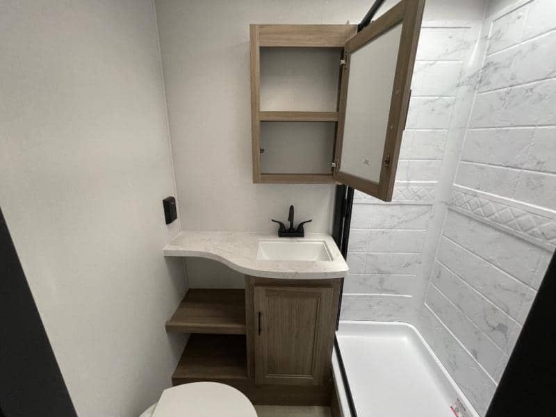 2026 Coachmen 2026 Coachmen Freedom Express - thumbnail 35