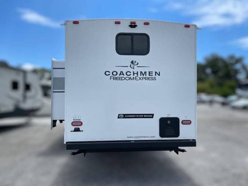 2026 Coachmen 2026 Coachmen Freedom Express - thumbnail 6