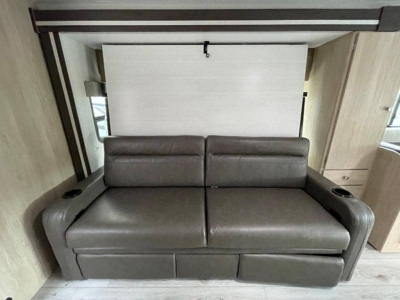 2026 Coachmen 2026 Coachmen Leprechaun - thumbnail 11