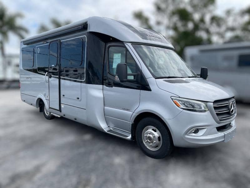 2025 Leisure Travel Vans 2025 Leisure Travel Vans Unity - thumbnail 1