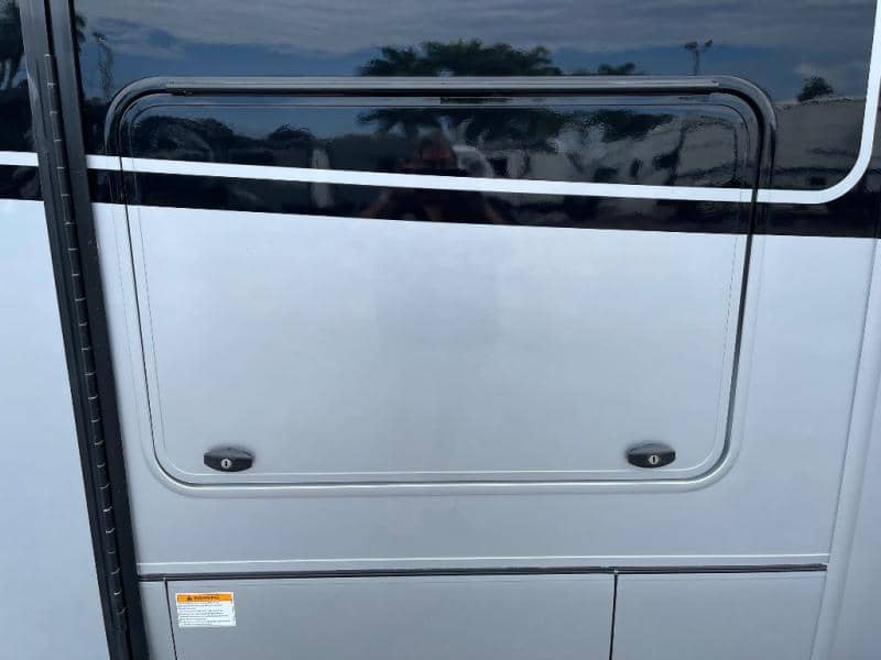 2025 Leisure Travel Vans 2025 Leisure Travel Vans Unity - thumbnail 11