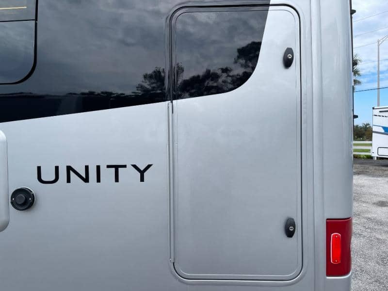2025 Leisure Travel Vans 2025 Leisure Travel Vans Unity - thumbnail 18