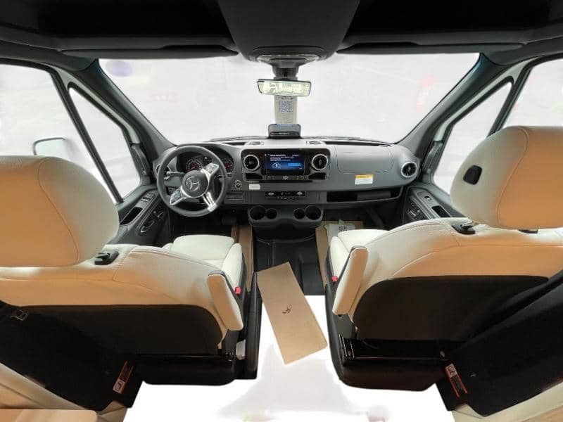 2025 Leisure Travel Vans 2025 Leisure Travel Vans Unity - thumbnail 23