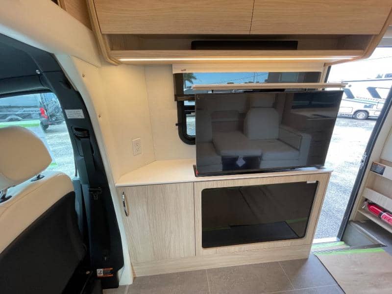 2025 Leisure Travel Vans 2025 Leisure Travel Vans Unity - thumbnail 29