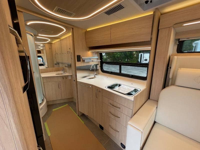 2025 Leisure Travel Vans 2025 Leisure Travel Vans Unity - thumbnail 30