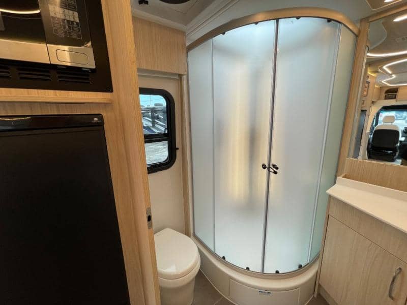 2025 Leisure Travel Vans 2025 Leisure Travel Vans Unity - thumbnail 42