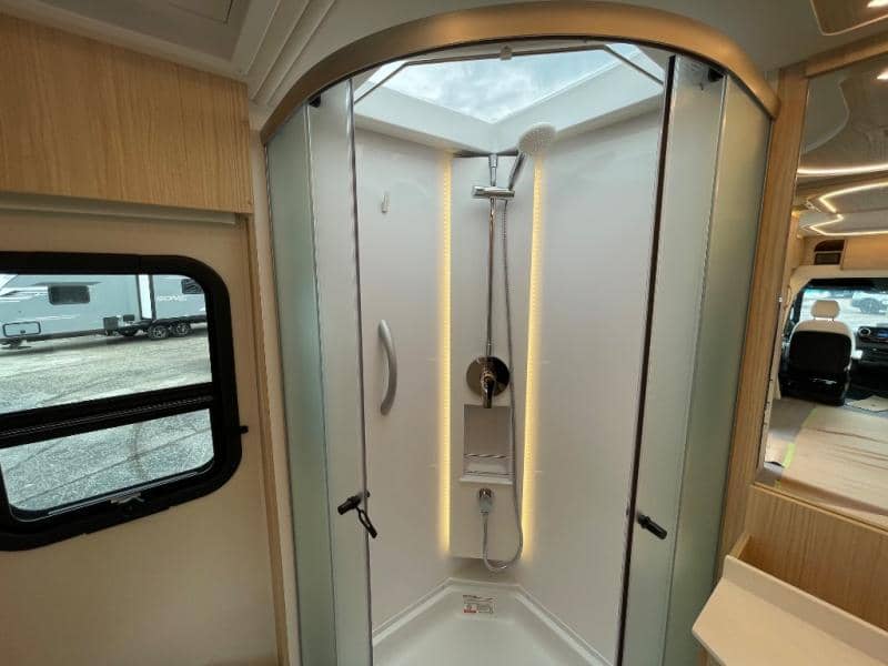 2025 Leisure Travel Vans 2025 Leisure Travel Vans Unity - thumbnail 43