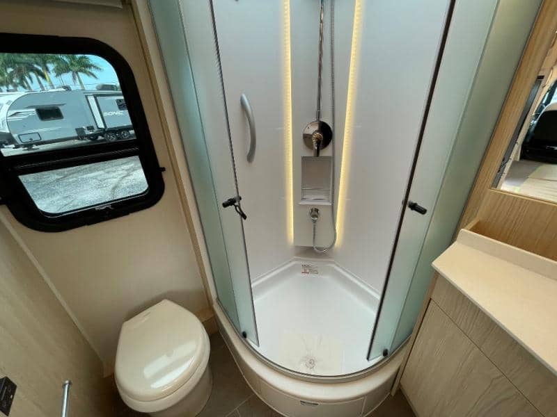 2025 Leisure Travel Vans 2025 Leisure Travel Vans Unity - thumbnail 44