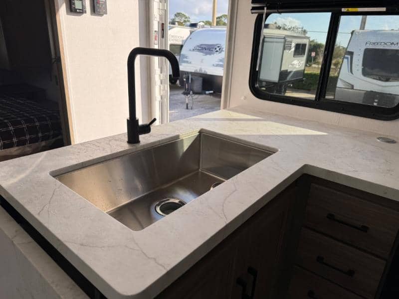 2026 Coachmen 2026 Coachmen Freedom Express - thumbnail 13