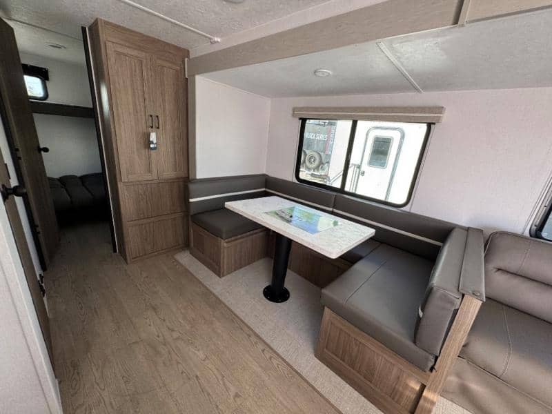 2026 Coachmen 2026 Coachmen Freedom Express - thumbnail 16