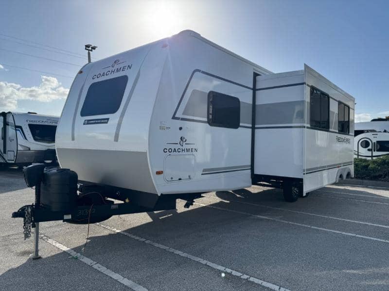 2026 Coachmen 2026 Coachmen Freedom Express - thumbnail 3