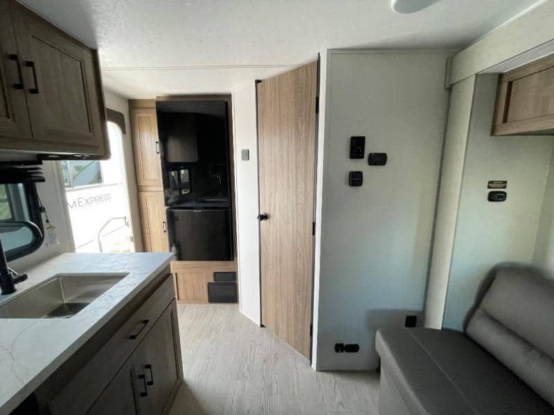 2026 Coachmen 2026 Coachmen Freedom Express Select - thumbnail 16