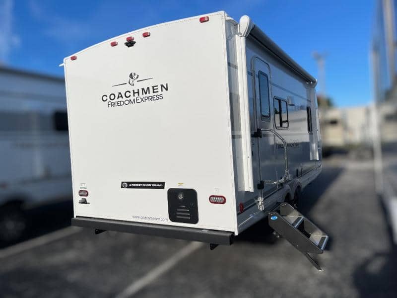 2026 Coachmen 2026 Coachmen Freedom Express Select - thumbnail 6
