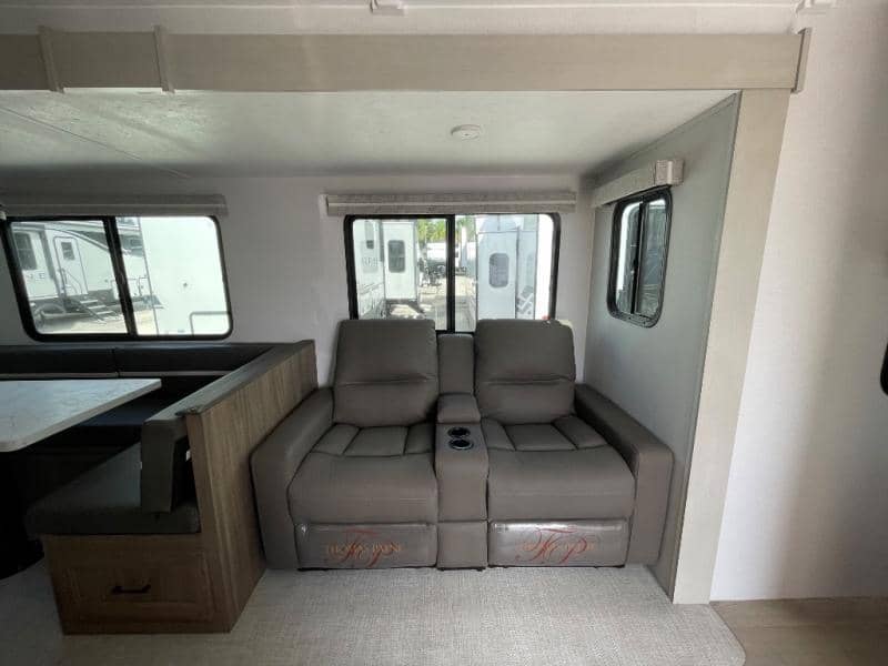 2026 Coachmen 2026 Coachmen Freedom Express - thumbnail 14