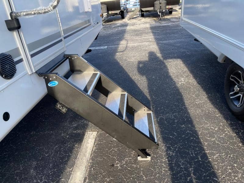 2026 Coachmen 2026 Coachmen Freedom Express - thumbnail 12