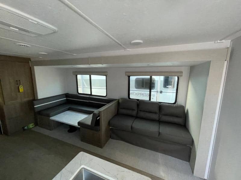 2026 Coachmen 2026 Coachmen Freedom Express - thumbnail 17