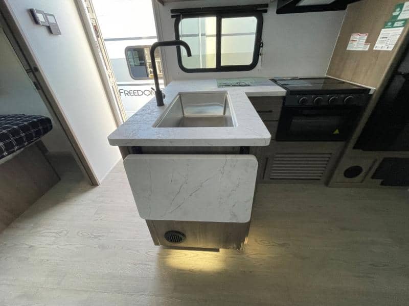 2026 Coachmen 2026 Coachmen Freedom Express - thumbnail 27