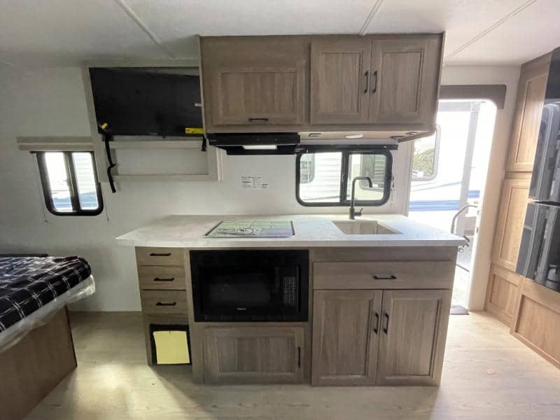 2026 Coachmen 2026 Coachmen Freedom Express - thumbnail 9