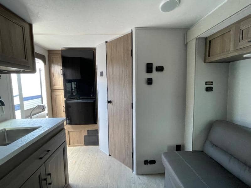 2026 Coachmen 2026 Coachmen Freedom Express - thumbnail 10