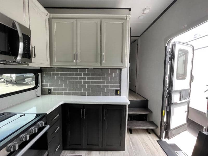 2026 Keystone RV 2026 Keystone RV Alpine Avalanche Edition - thumbnail 13