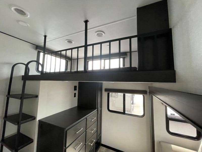 2026 Keystone RV 2026 Keystone RV Alpine Avalanche Edition - thumbnail 18